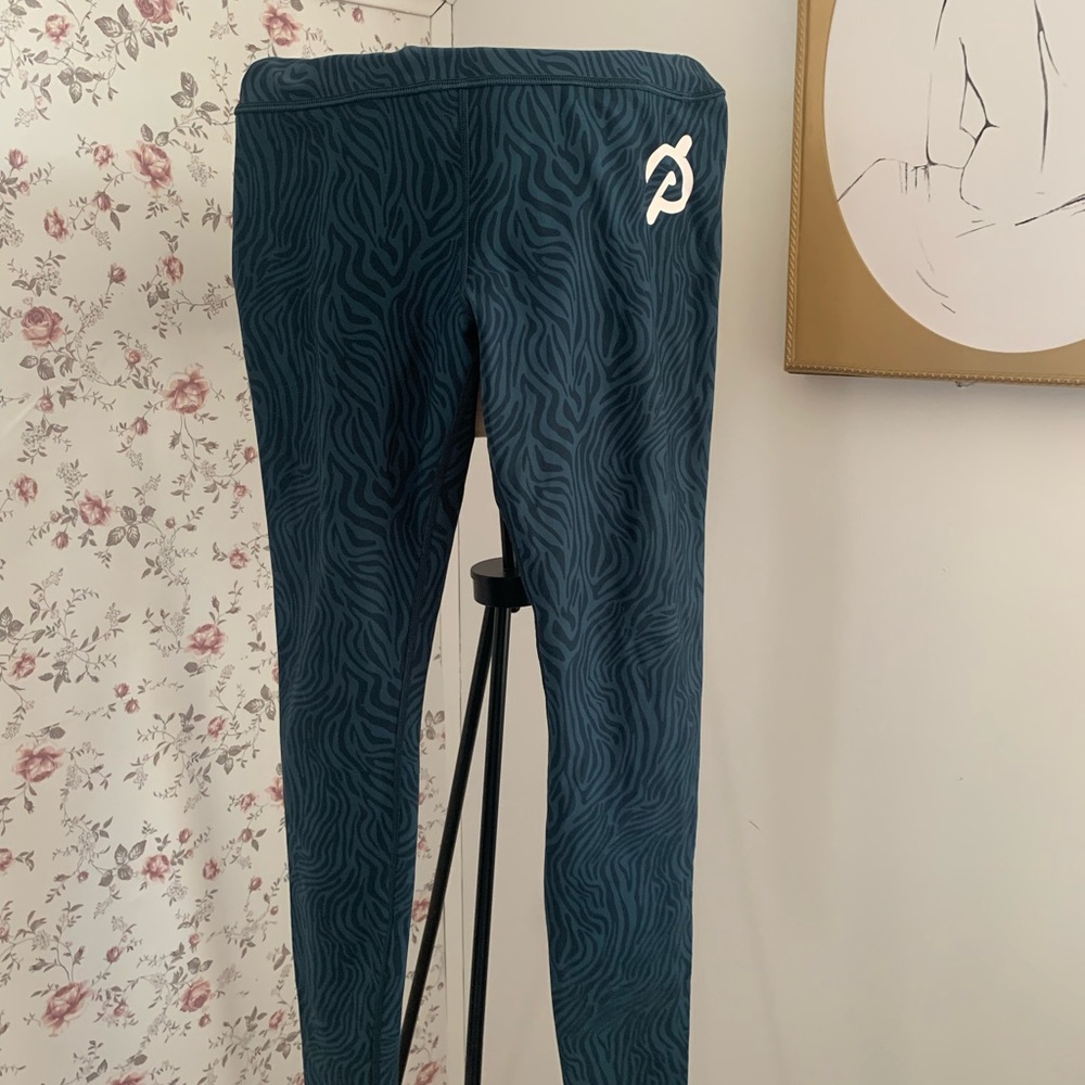 Peloton reversible leggings size large